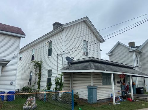 318 Fayette St, South Connellsville, PA 15425-3321