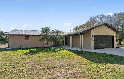 1798 Del Rio Blvd, Fort Pierce, FL 34953-1148