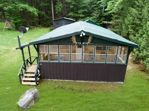 18 Montgomery Rd, Northumberland, NH 03582-6415