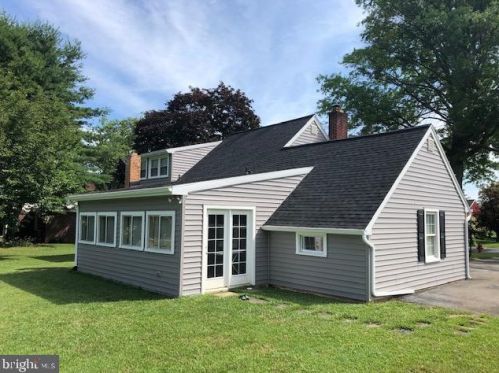1842 Anne Ave, Lancaster, PA 17601-4126