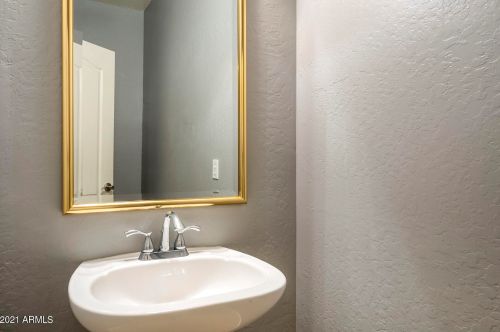 23434 21 Pl, Phoenix AZ 85006-3111 exterior