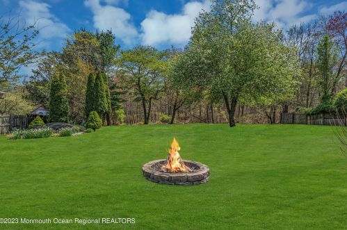 1013 Woodlane Rd, Jackson Twp NJ  08527-1555 exterior
