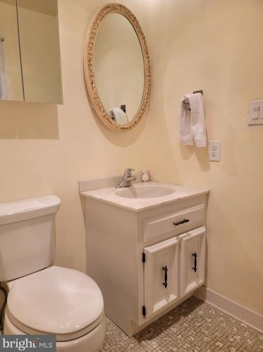 13501 Highland Farms Ct, Nokesville VA  20181-2811 exterior