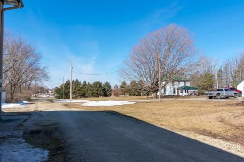 414 10th Ave, Byron MN  55920-1322 exterior
