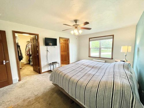 401 Sweetflag Ave, Fond Du Lac WI  54935-1875 exterior