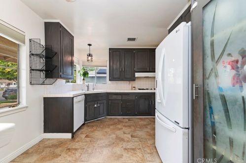 1006 Courtney Ave, Fullerton CA 92833-4461 exterior