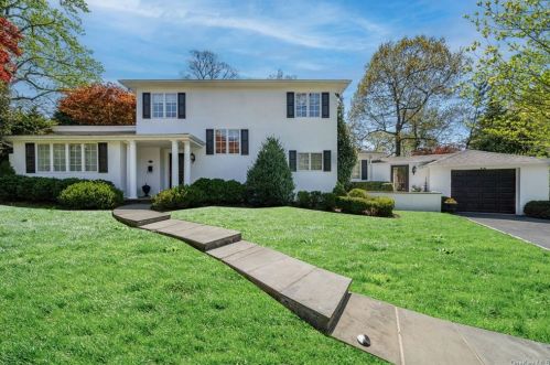 14 Winding Ln, Scarsdale, NY 10583-4926