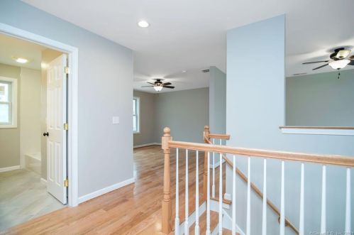 43 Hillside Dr, Ellington CT  06029-2417 exterior