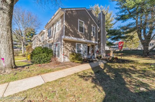 7 Duncan Way, East Freehold, NJ 07728-4349