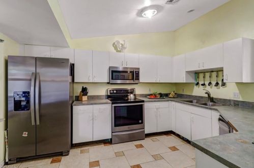 321 18th St, Naples FL  34117-9431 exterior