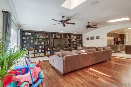 1421 Woodrow Ave, San Diego, CA 92114-3336