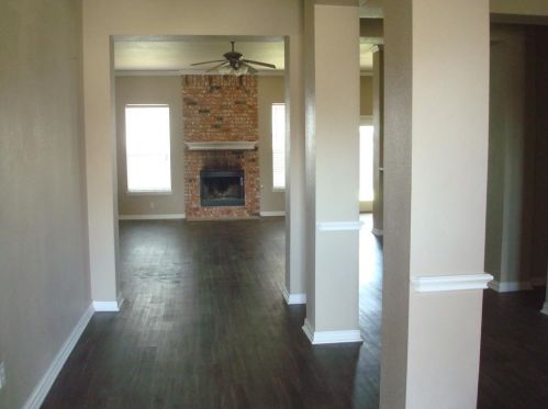 621 Dorchester Ln, Midlothian, TX 76063-2887