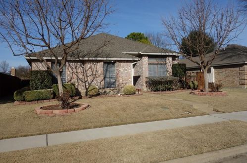 989 Downey Dr, Lewisville TX  75067-7436 exterior