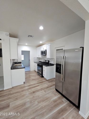 2932 Diamond St, Phoenix AZ  85008-5015 exterior