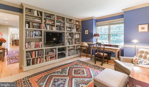 131 Knoxlyn Farm Dr, Kennett Sq PA  19348-2700 exterior