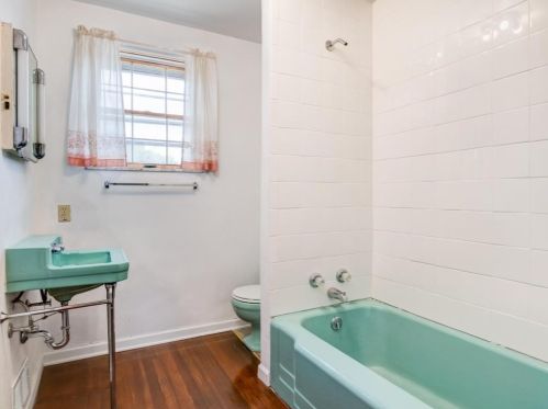 825 12 St, Ambridge PA 15003-1942 exterior