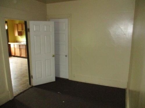 2463 35, Milwaukee WI 53210-3037 exterior