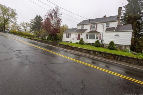 240 Edgewood Ave, Waterbury, CT 06706-1914