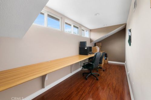 27025 Las Mananitas Dr, Santa Clarita CA  91354-2205 exterior
