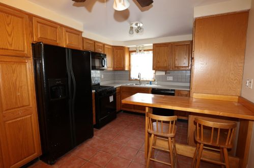 18 Langholm Dr, Nashua, NH 03062-3058