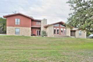 2054 Medina Hwy, Kerrville, TX 78028-9670