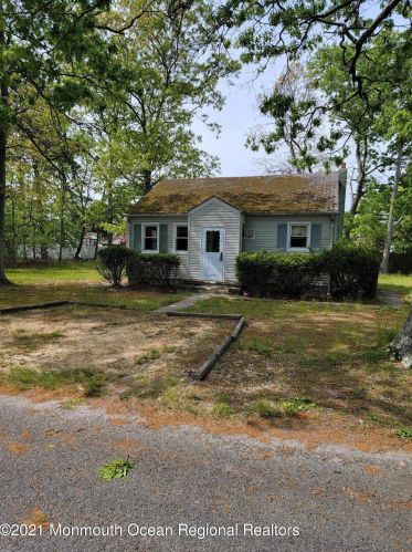 47 Spruce Ct, Bricktown, NJ 08723-6947