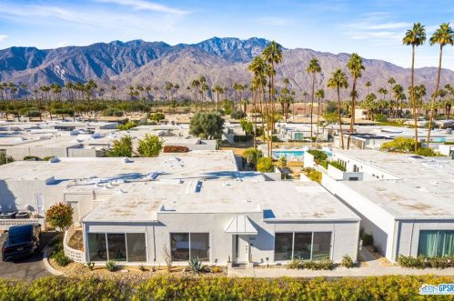 1840 Sandcliff Rd, Palm Springs CA  92264-4844 exterior