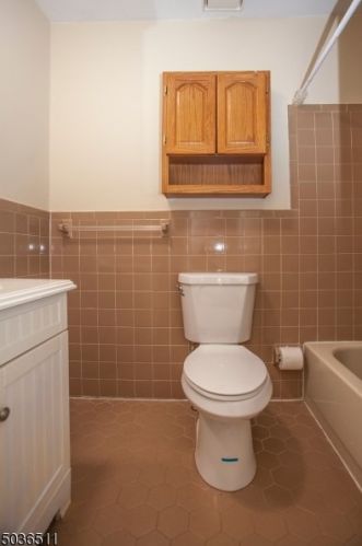 48 Kensington Ct, Hackettstown NJ  07840-4231 exterior