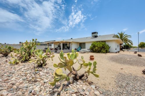 18602 132 Ave, Sun City AZ 85375-4502 exterior