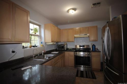 73 Manchester Rd, Rock Hill NY  12775-6112 exterior