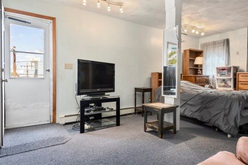 54 Wordsworth St, Boston MA 02128-1105 exterior