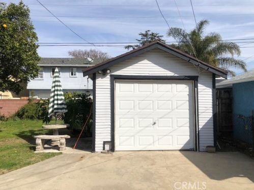 8025 Devenir Ave, Downey, CA 90242-4218