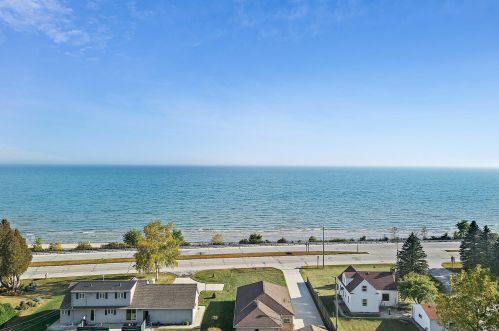 2936 Memorial Dr, Two Rivers, WI 54241-3227