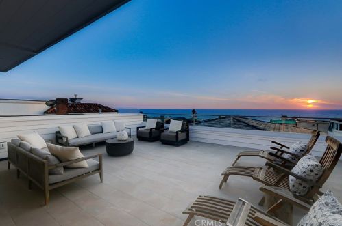 413 Bayview Dr, Manhattan Beach CA  90266-5717 exterior