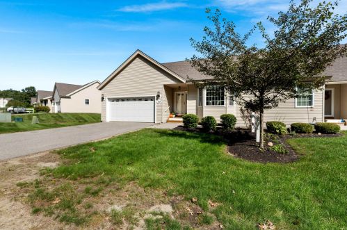 148 Hall Rd, Fremont, NH 03044-3345