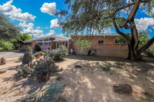 5602 North Wilshire Dr, Tucson, AZ 85711-4528