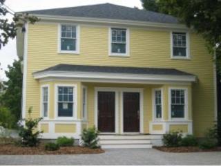 18 Cable Rd, Rye, NH 03870-2411