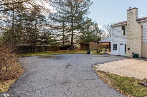 130 Delp Rd, Lancaster PA  17601-3906 exterior