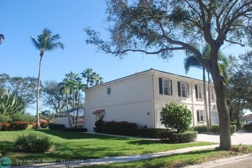 2232 Allen Creek Rd, West Palm Beach, FL 33411-5702