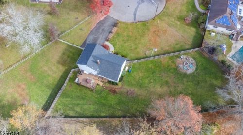 52 White Oak Ct, Parsippany NJ  07054-2325 exterior