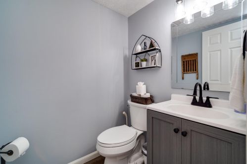 2739 Greystoke Dr, Xenia OH 45385-5720 exterior