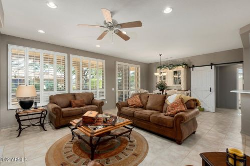 19015 Alameda Dr, Sun City AZ 85387-6453 exterior