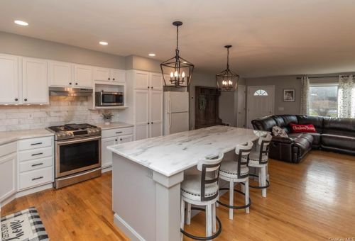 547 Ridgebury Rd, Slate Hill, NY 10973-4310