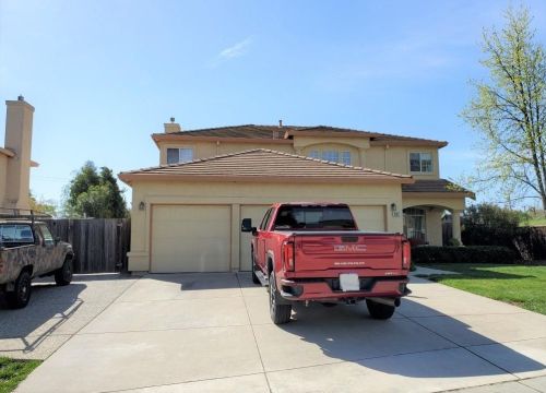 402 Cascades Ct, Morgan Hill, CA 95037-5369