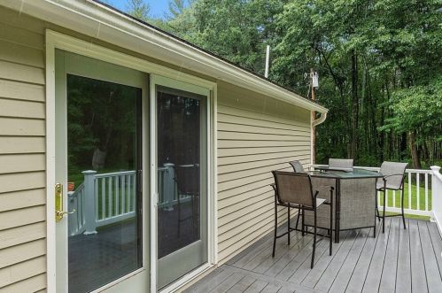 84 Leominster Rd, Shirley, MA 01464-2005