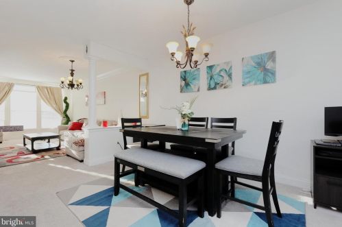 2472 Sylvan Moor Ln, Woodbridge VA  22191-6354 exterior