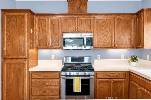 2994 La Vina Cir, Los Banos CA  93635-9497 exterior