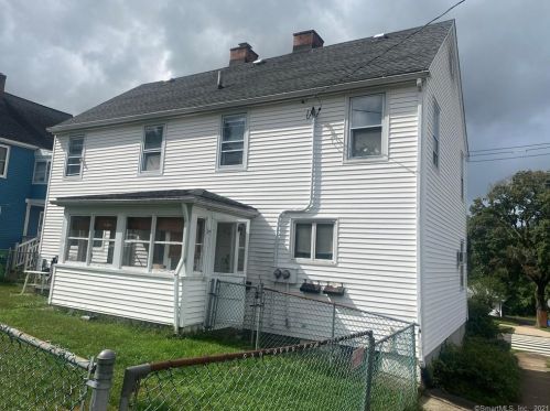 96 Pond St, Bristol, CT 06010-3556