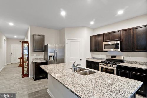 20402 Unionfield Ln, Slaughter Beach DE  19963-3940 exterior