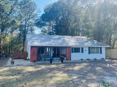 211 Avenue, Carrabelle, FL 32322-6037